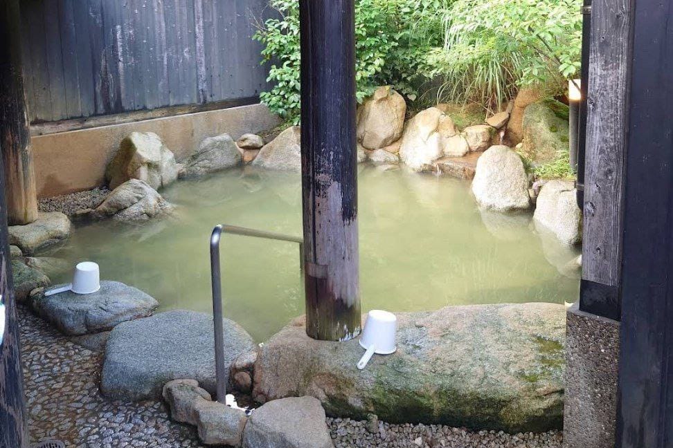 Ebisudani onsen
