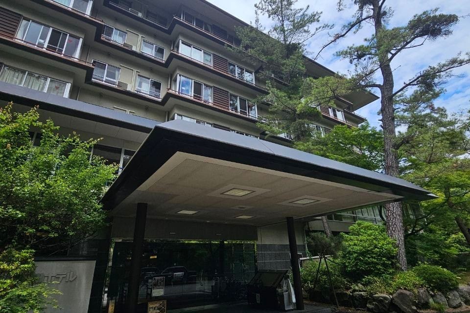 Shimobe Hotel