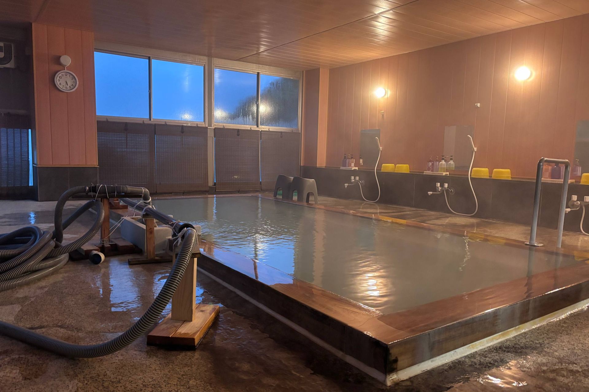 Hanabun Onsen Hotel