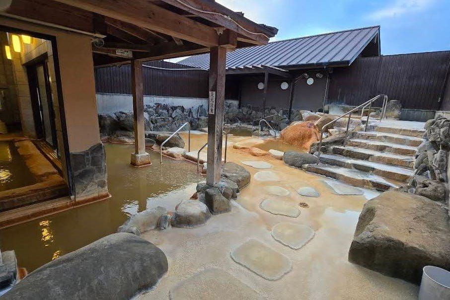 Kawa No Eki Sen Koya Koi Bo Taru Onsen Kan