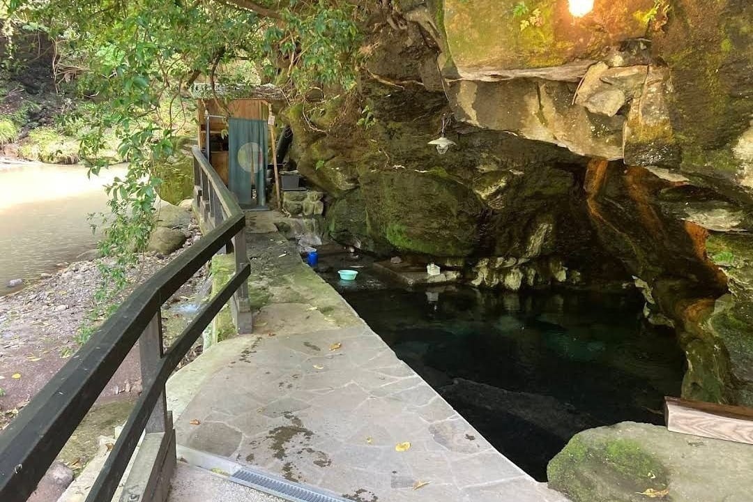Kabe Yu Tennen DōKutsu Onsen Ryokan Fukumoto Ya