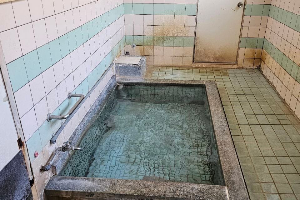 Uchikamado Onsen
