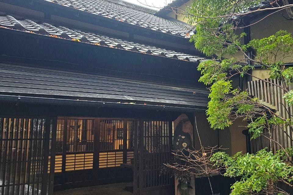 Seijaku Na Mori No Yado Yama Shinobu