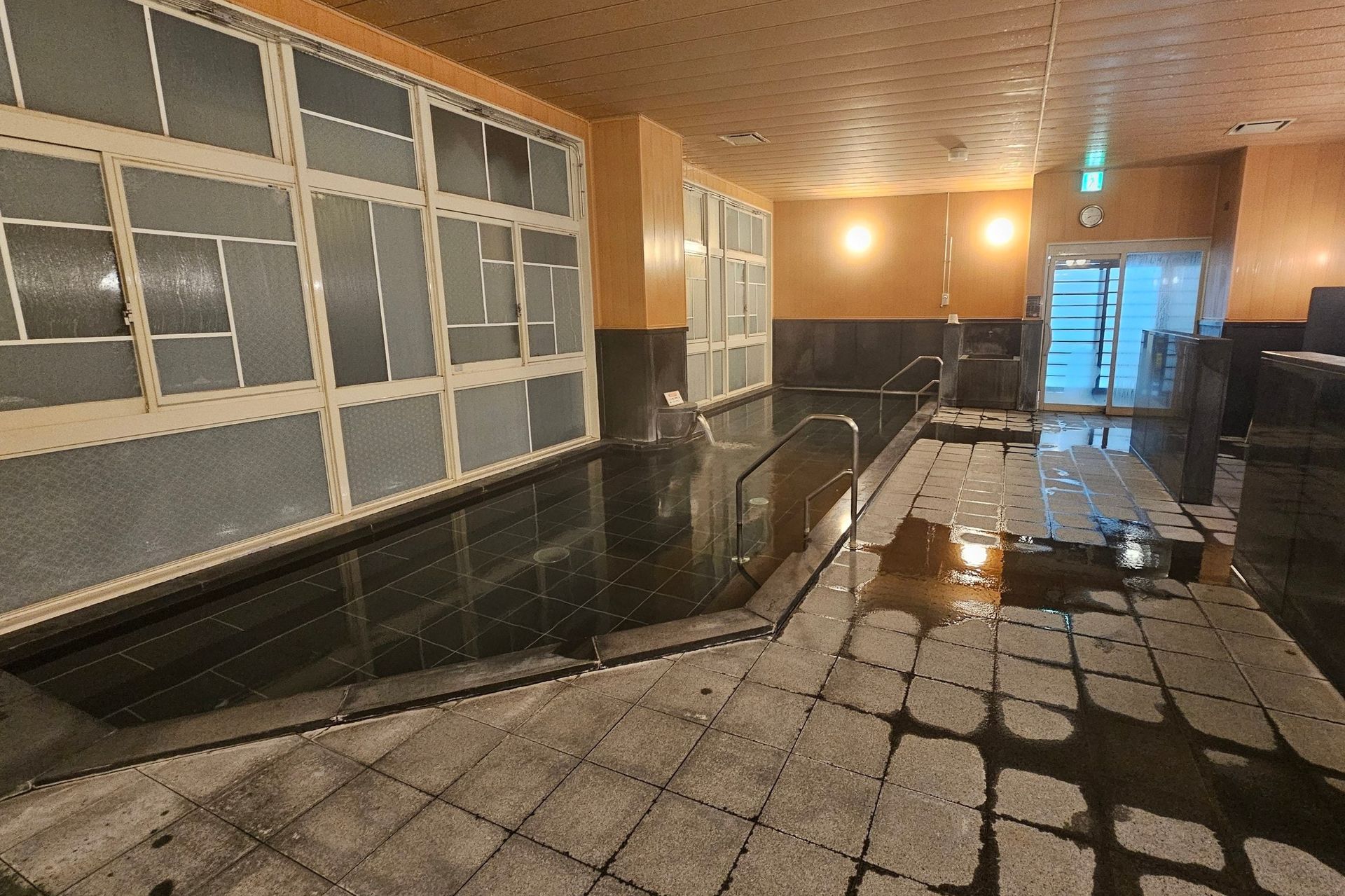 Old England Dogo Yamanote Hotel
