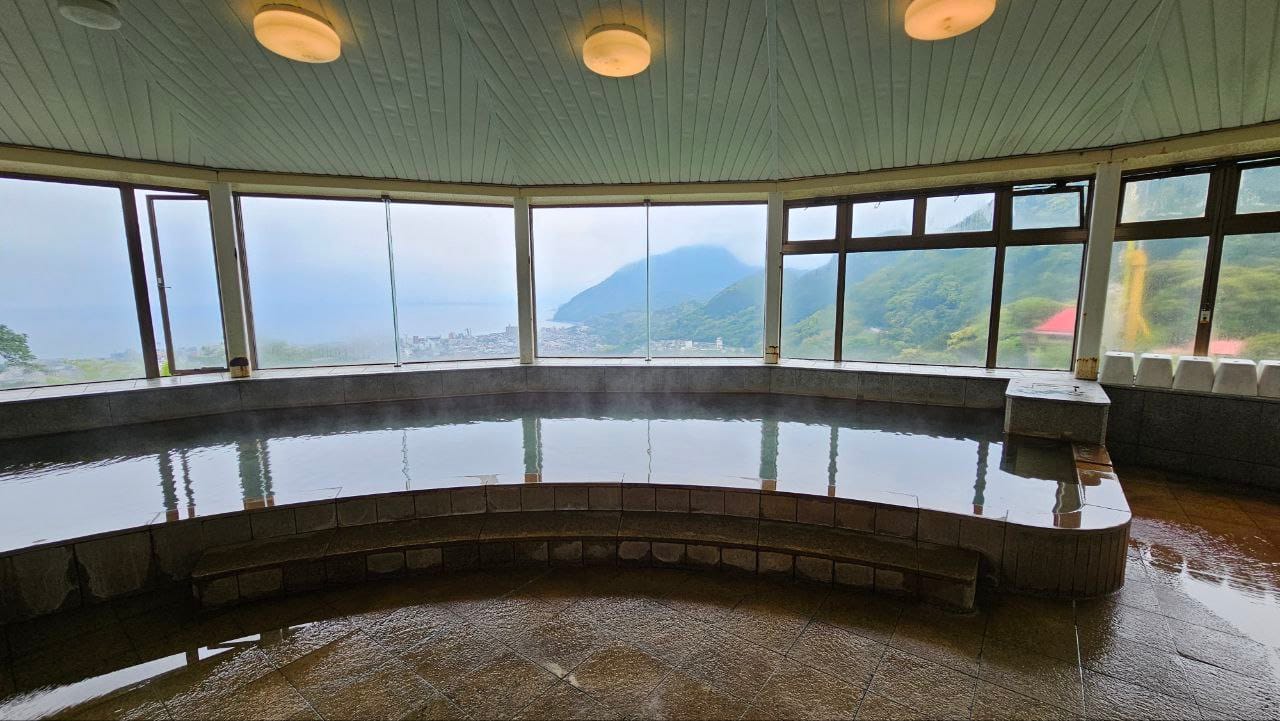 Beppu Rakutenchi Zekkei No Yu — photo 10
