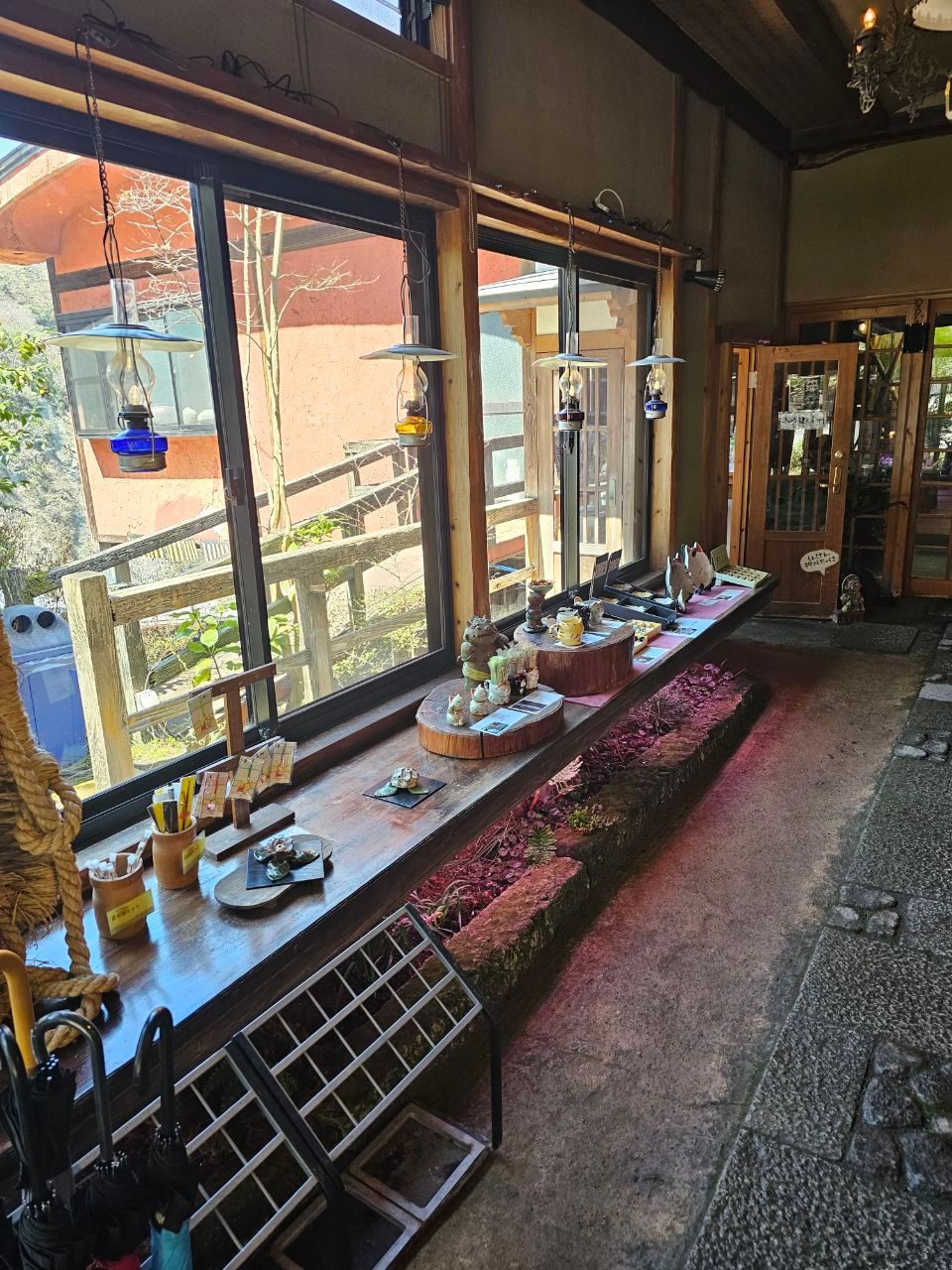 Keikoku No Yado Ni Hiki No Oni — photo 2