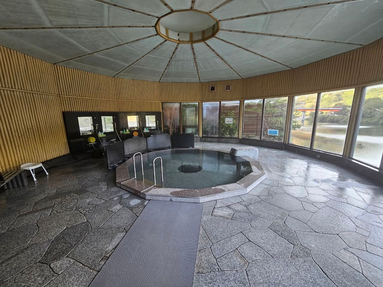 Ebine Hot Spring — photo 4