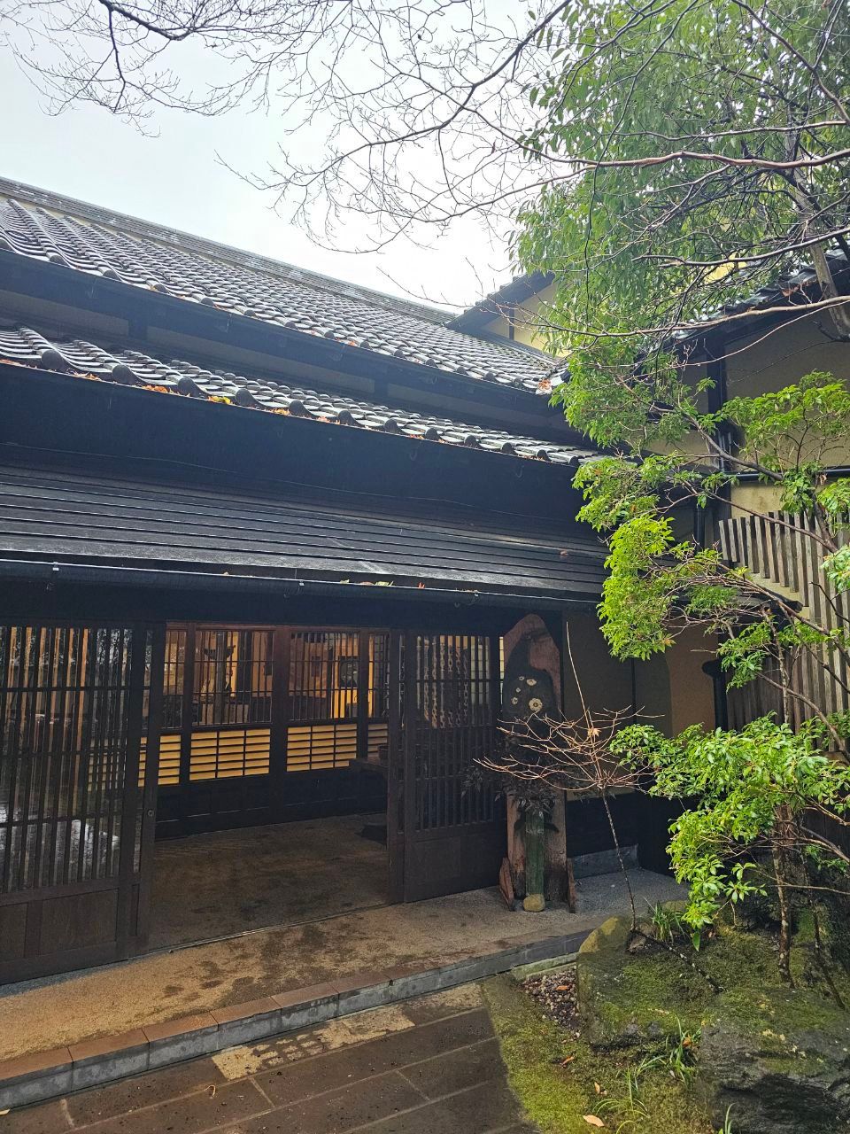 Seijaku Na Mori No Yado Yama Shinobu — photo 1