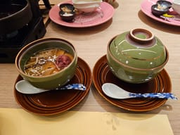 Review photo 4